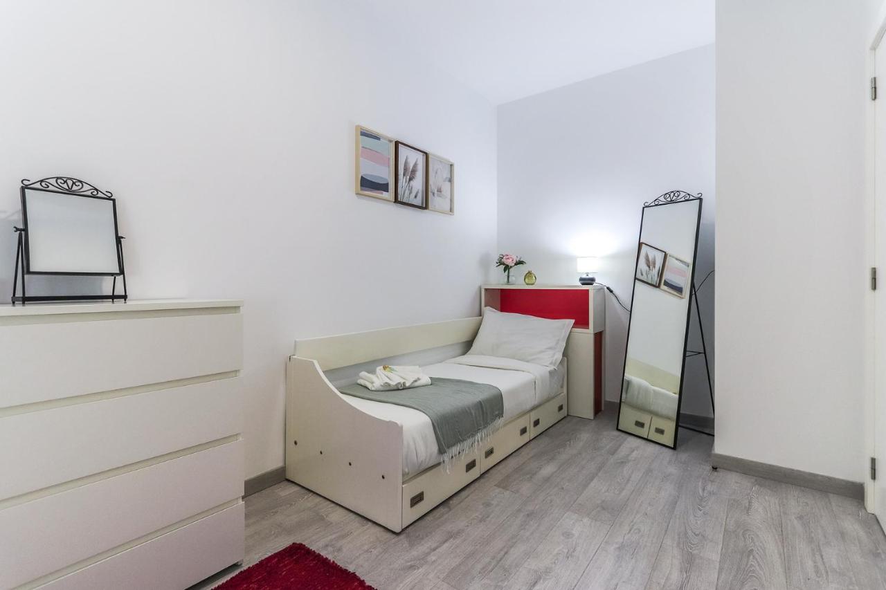 Vita Portucale ! Moscavide Family Apartment Lisboa Exteriör bild